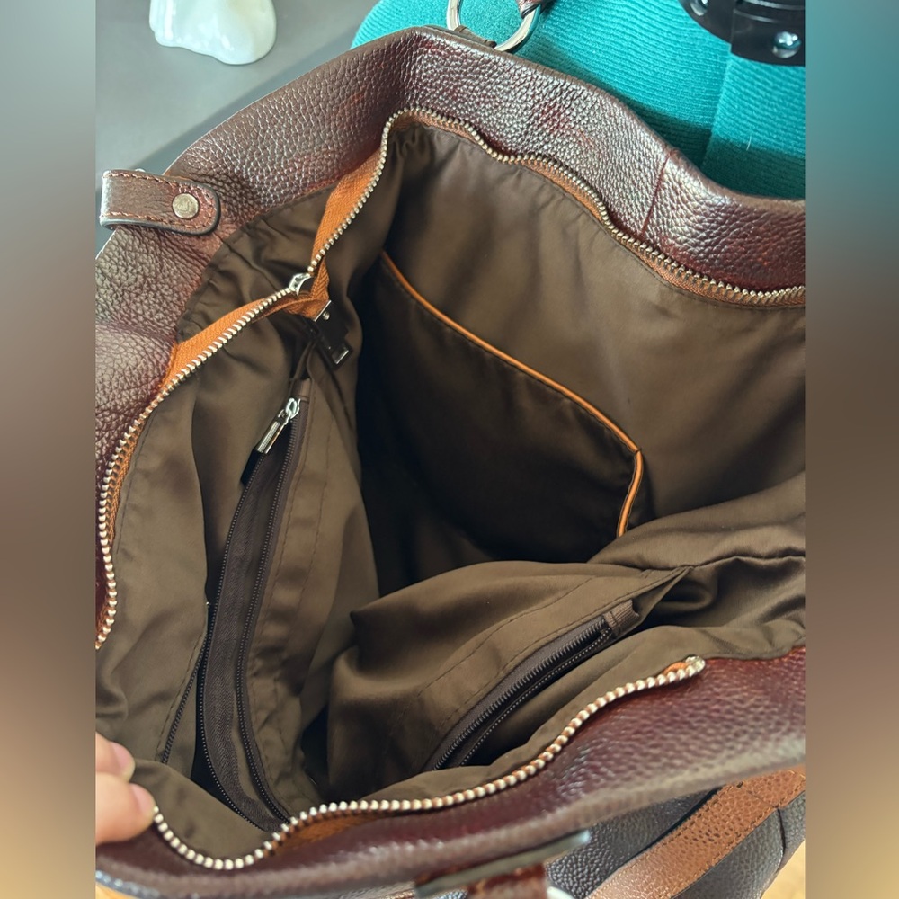 Kattee Brand Elegant two-toned Brown Leather Top Handle Adjustable Strap Bag - Picture 5 of 10